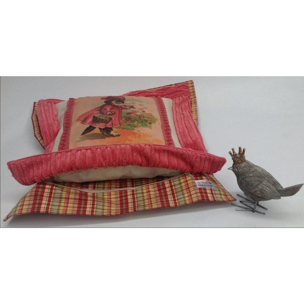 Home Decor Pillow Vintage Miss Kitty Novelty Print Handmade Double Flange NWT